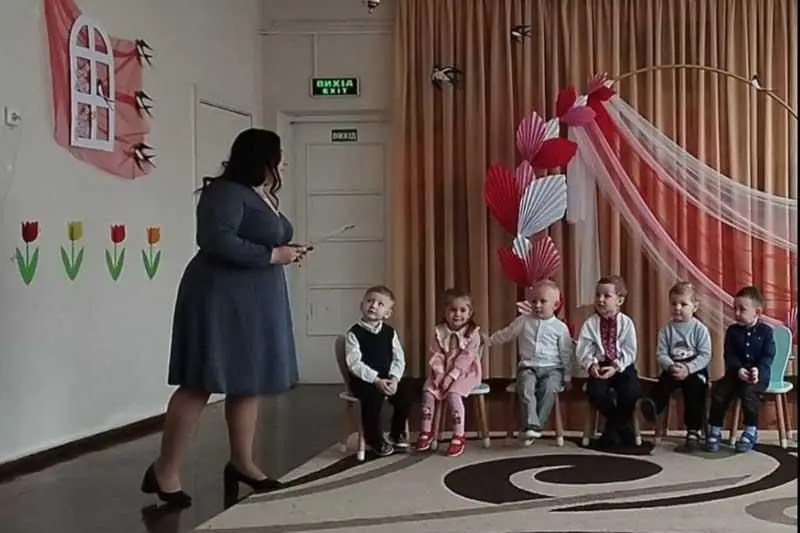 «Я чекаю на нього з трояндами»: дружина полоненого бійця 57-ї бригади готує будинок для повернення чоловіка